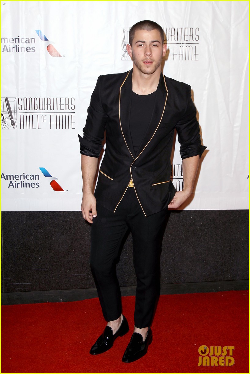 nick jonas gets honored at songwriters hall of fame gala 16