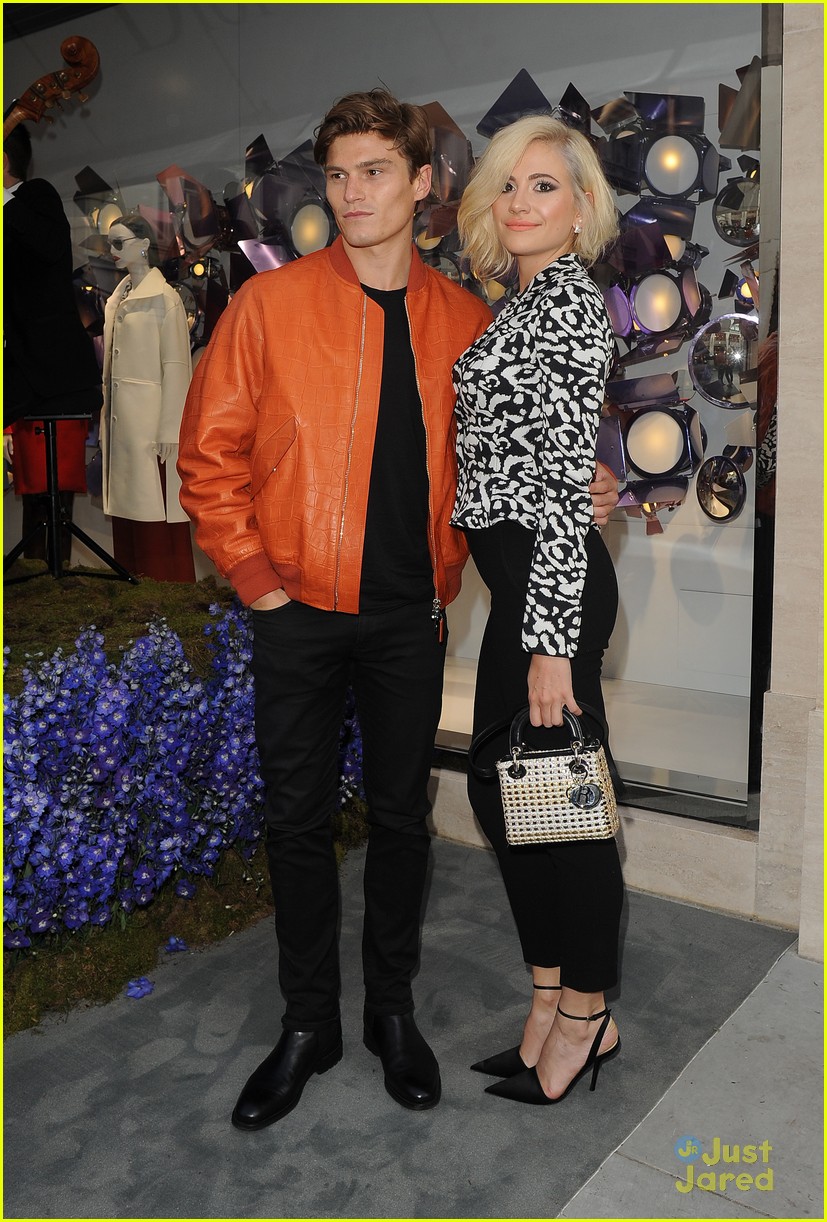 pixie lott oliver cheshire dior party nyc move plans 12