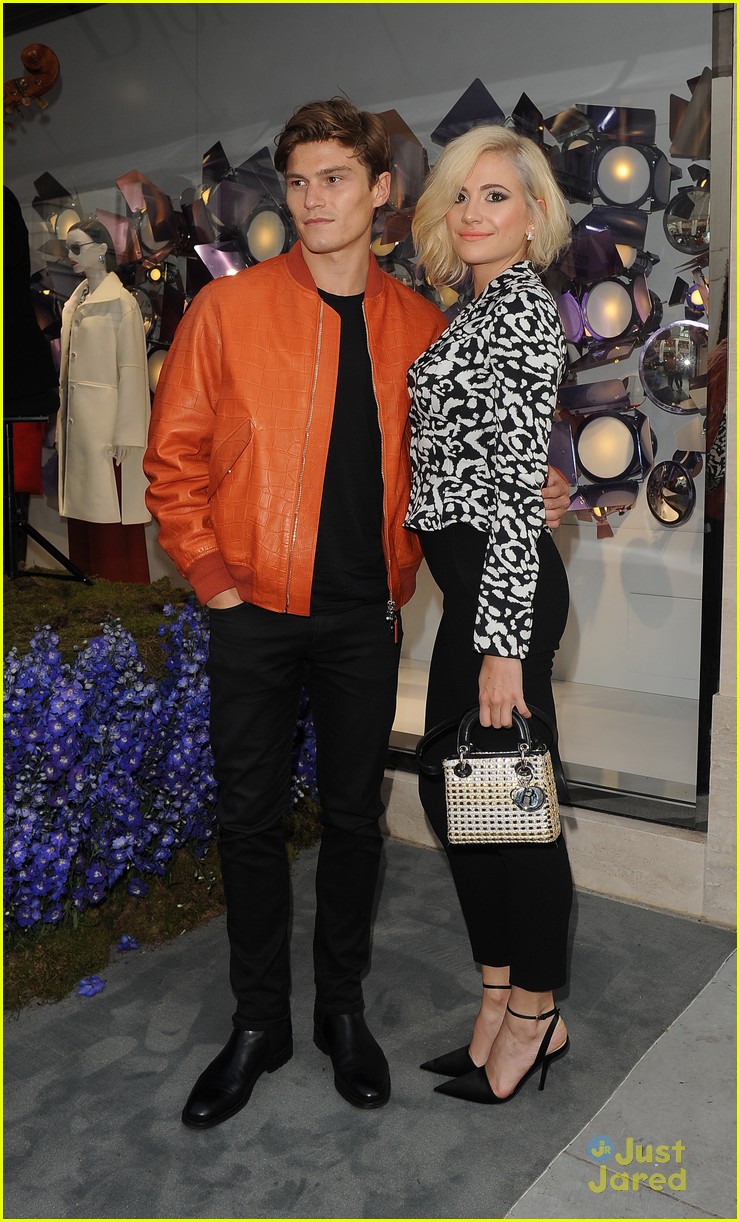 pixie lott oliver cheshire dior party nyc move plans 13
