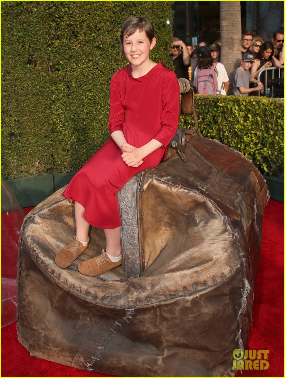 ruby barnhill brings the bfg to hollywood 15