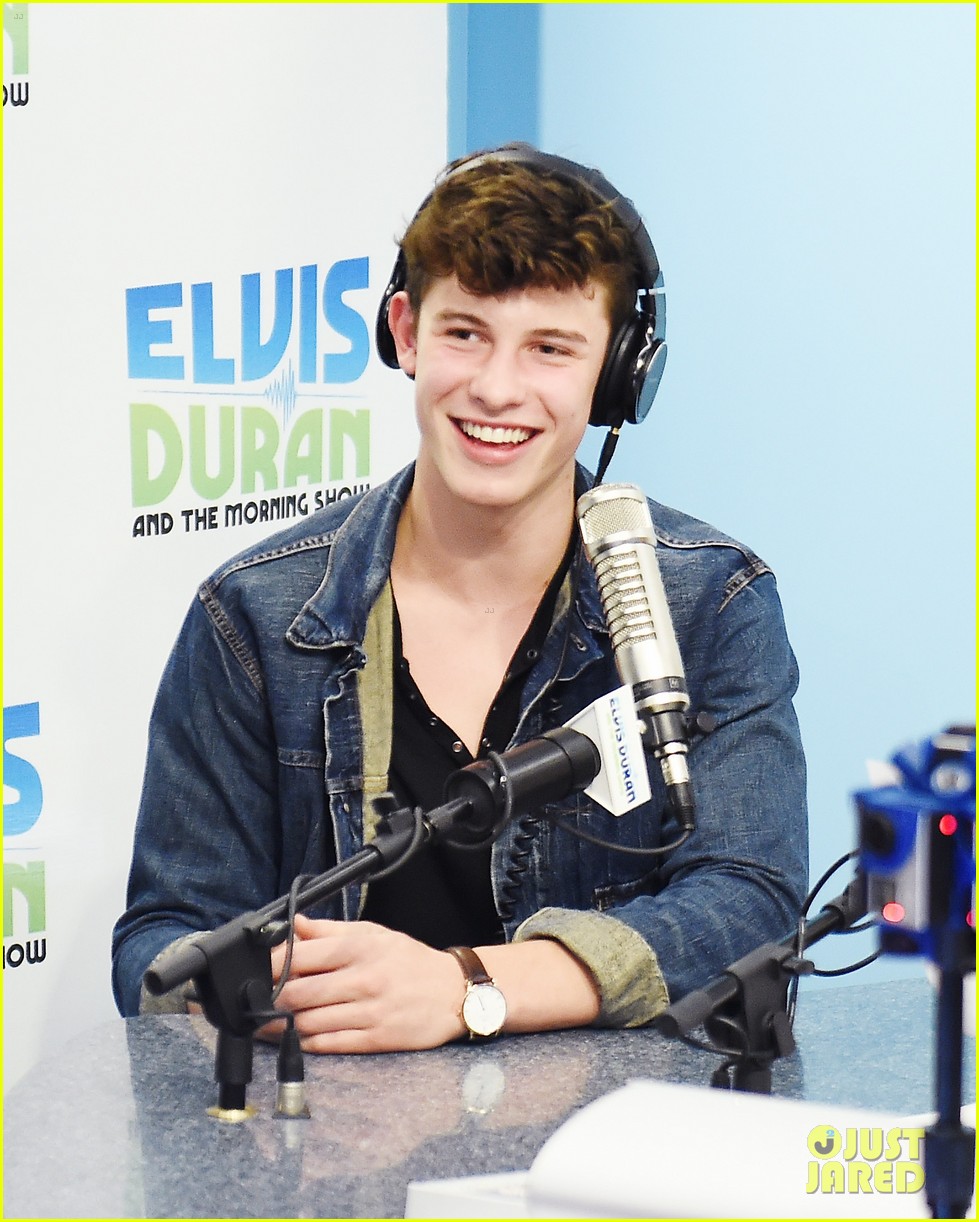 shawn mendes talks treat you better elvis duran stop nyc 08