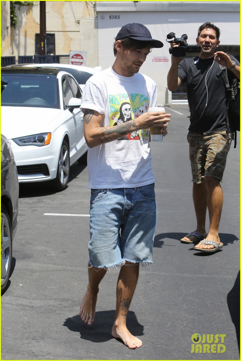 louis tomlinson goes barefoot at starbucks danielle campbell celebrated dcoms 09