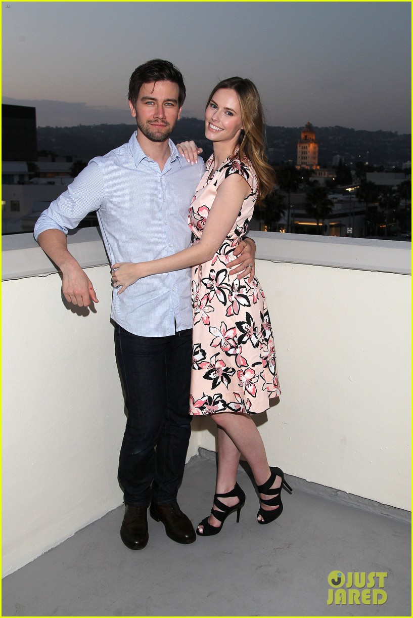torrance coombs alyssa campanella couple up at summer dinner party 05