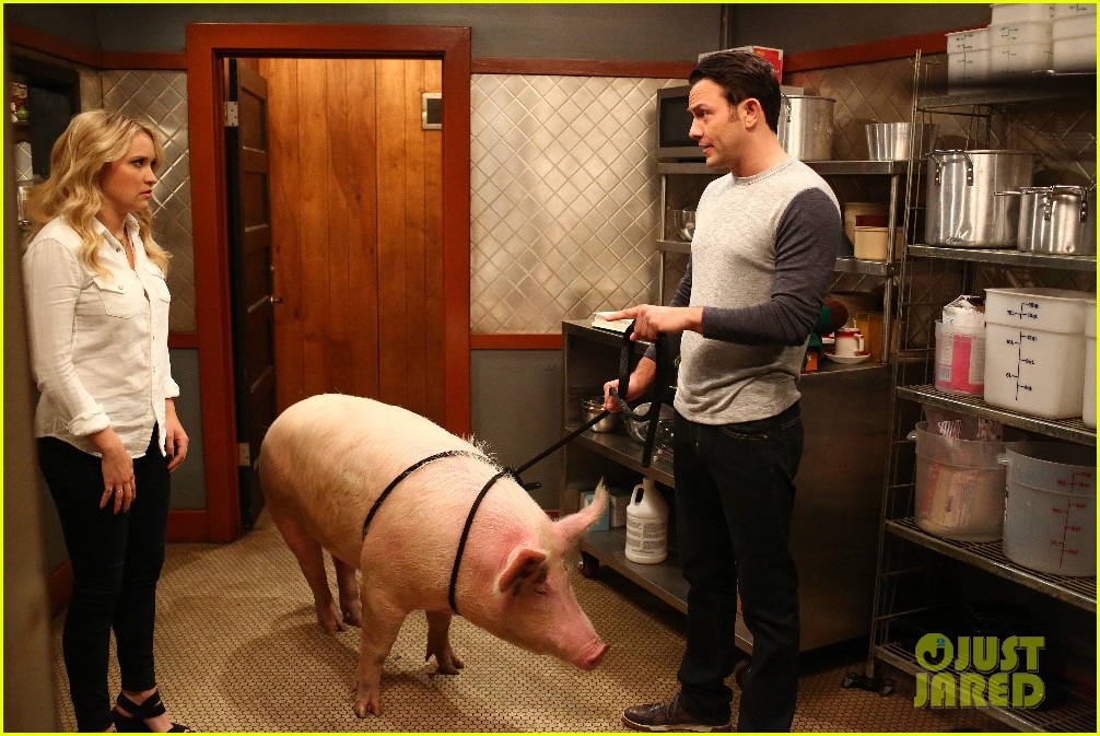 young hungry piggy stills 21