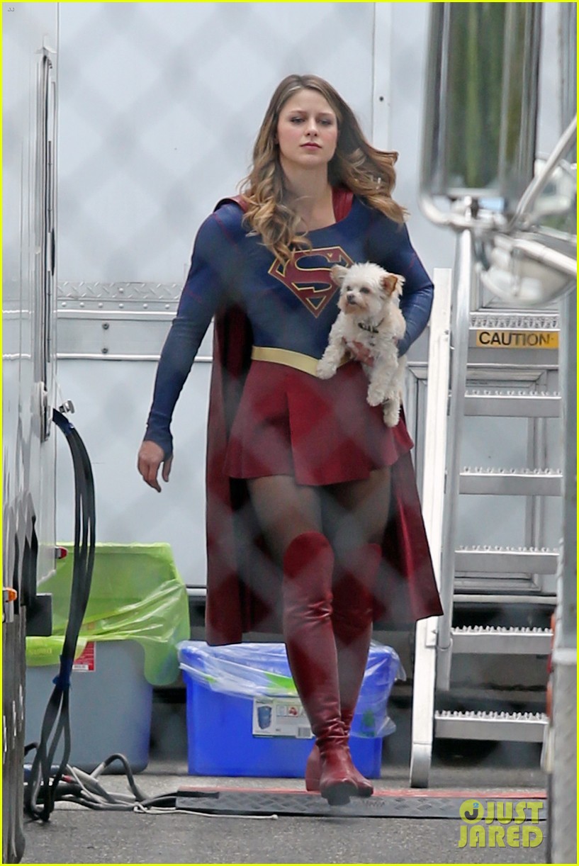 melissa benoist suits up for supergirl season 2101