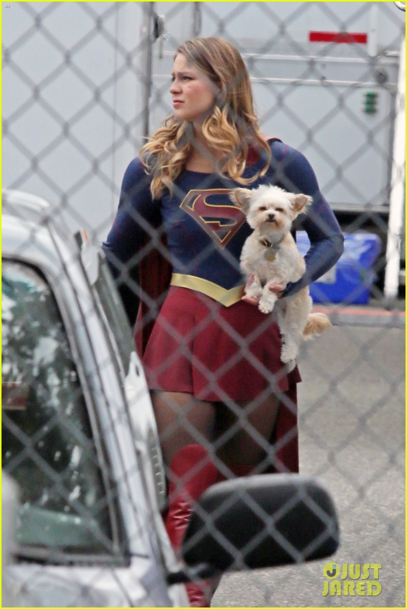 melissa benoist suits up for supergirl season 2404