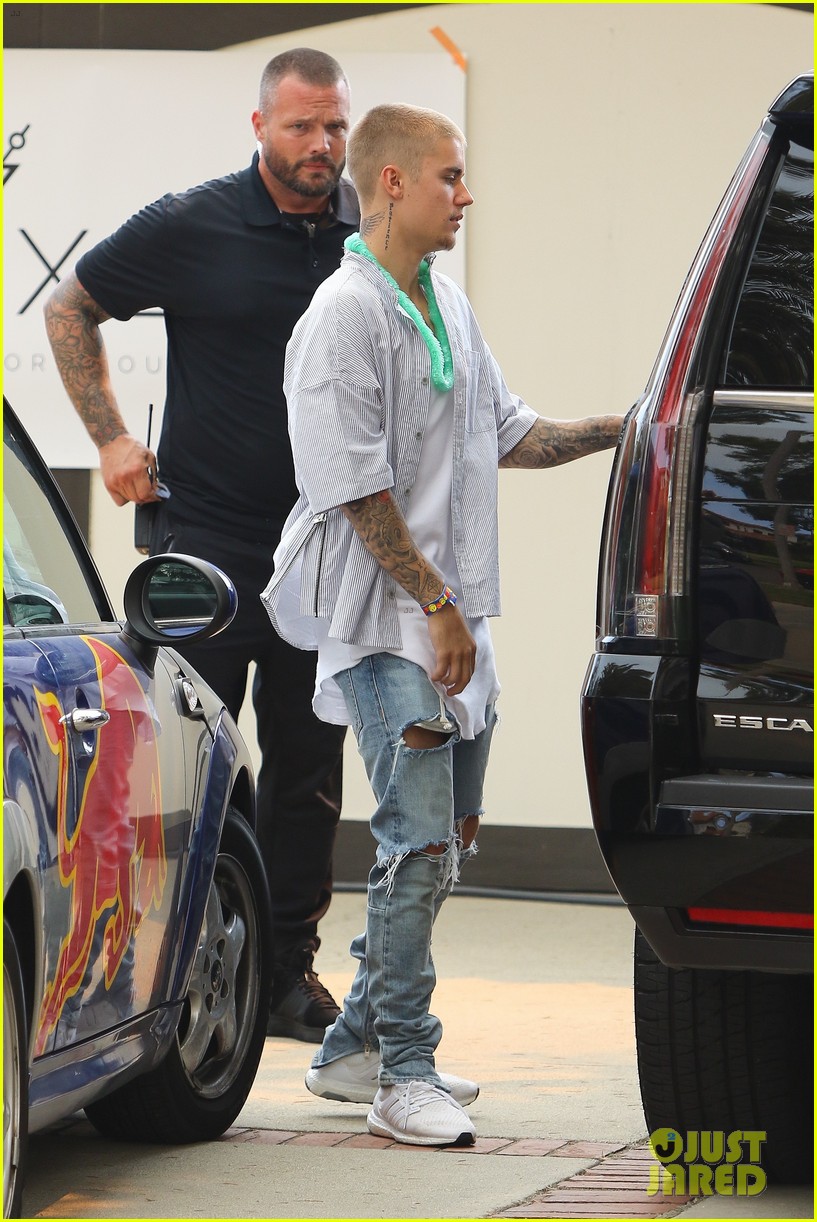 justin bieber parties in malibu over the weekend01715