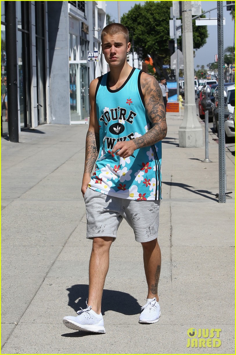 justin bieber lunch ralphs west hollywood 15