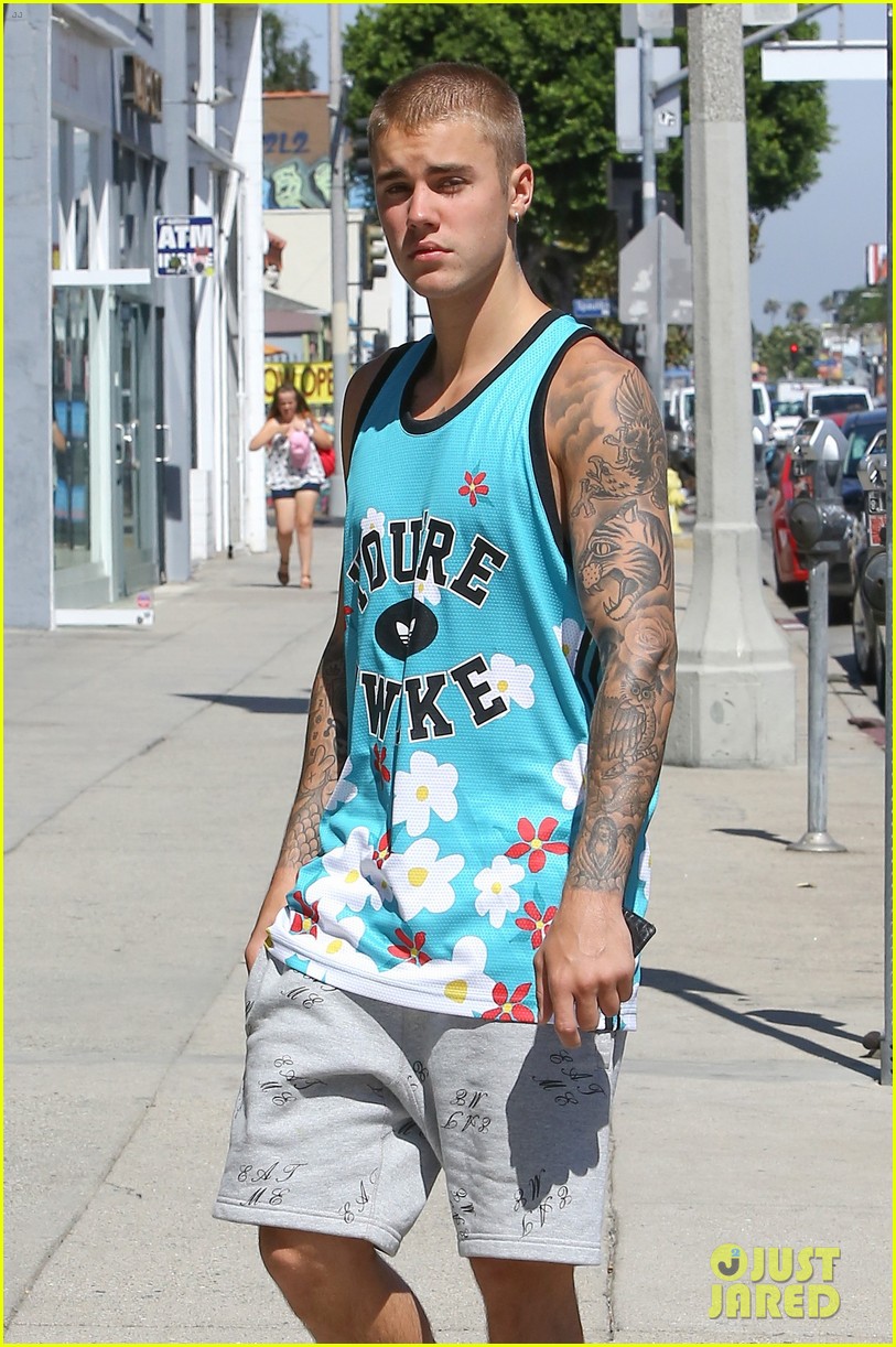 justin bieber lunch ralphs west hollywood 16