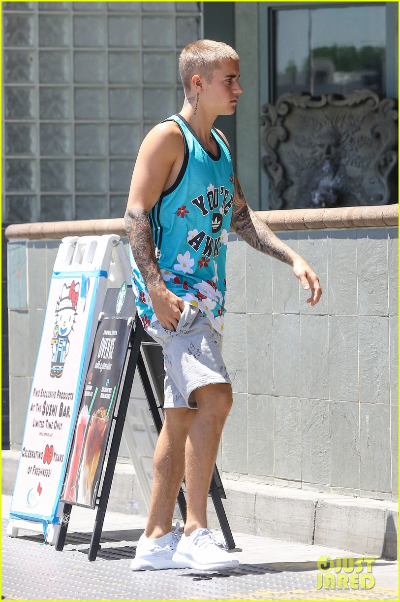 justin bieber lunch ralphs west hollywood 18