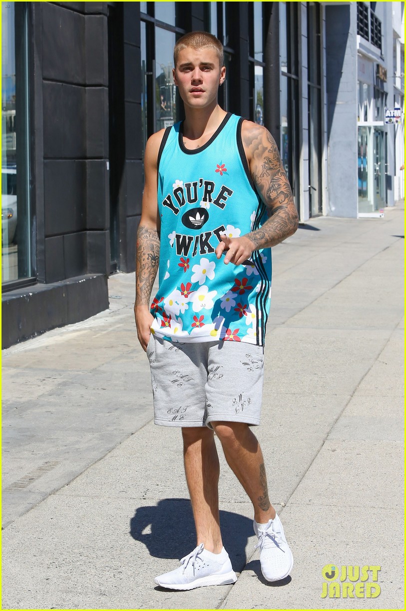 justin bieber lunch ralphs west hollywood 23