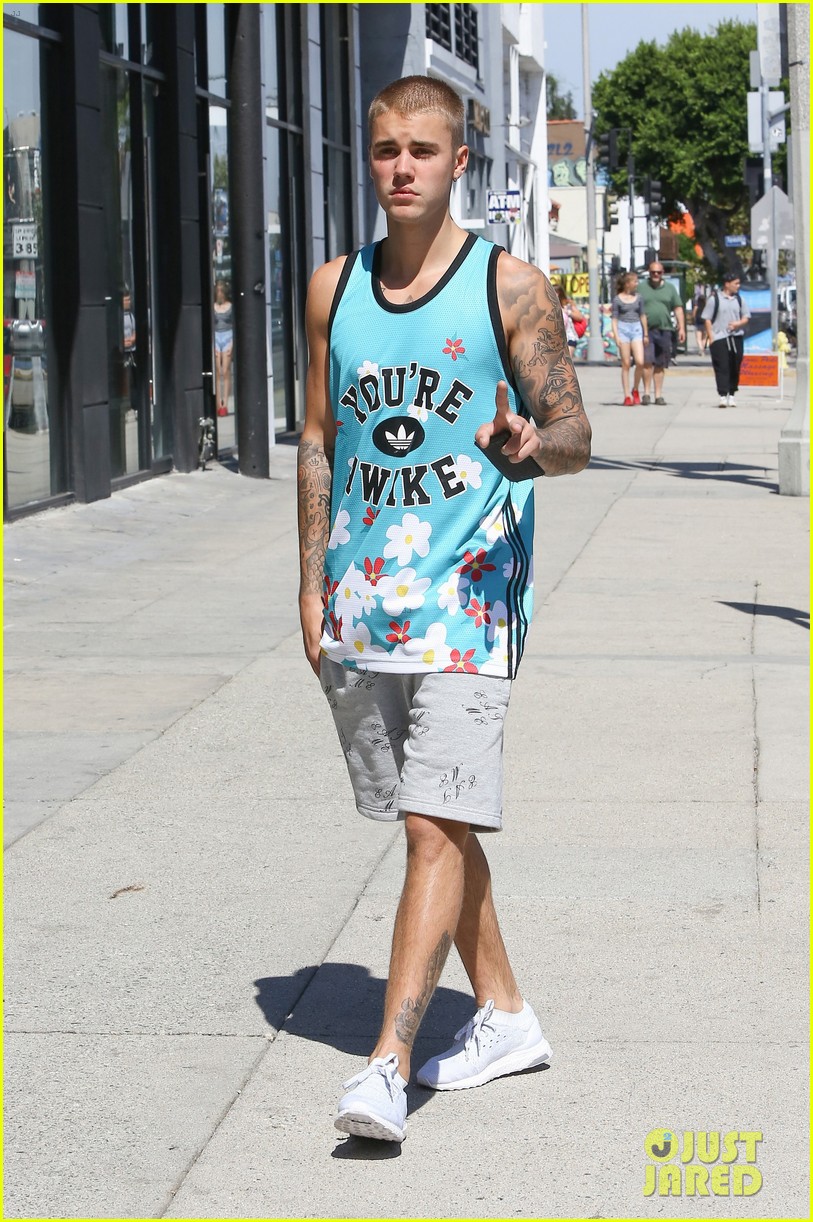 justin bieber lunch ralphs west hollywood 27
