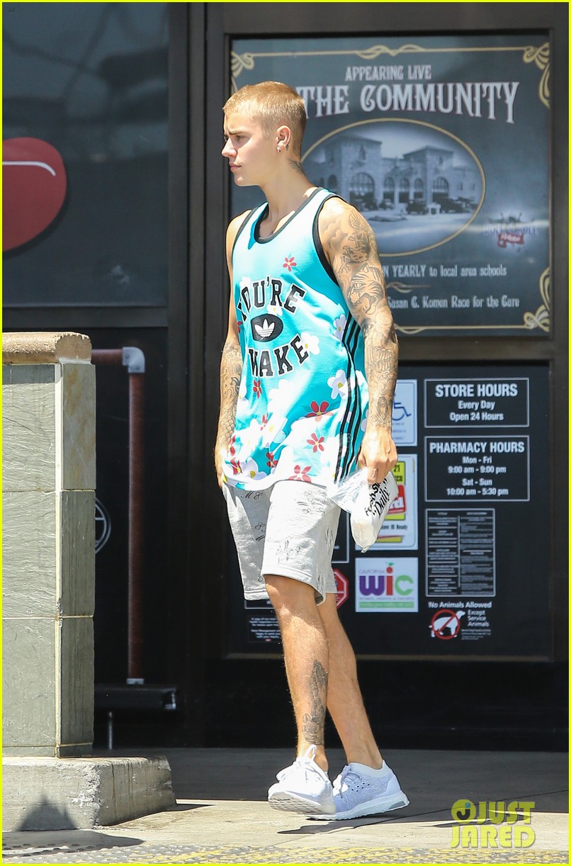 justin bieber lunch ralphs west hollywood 29