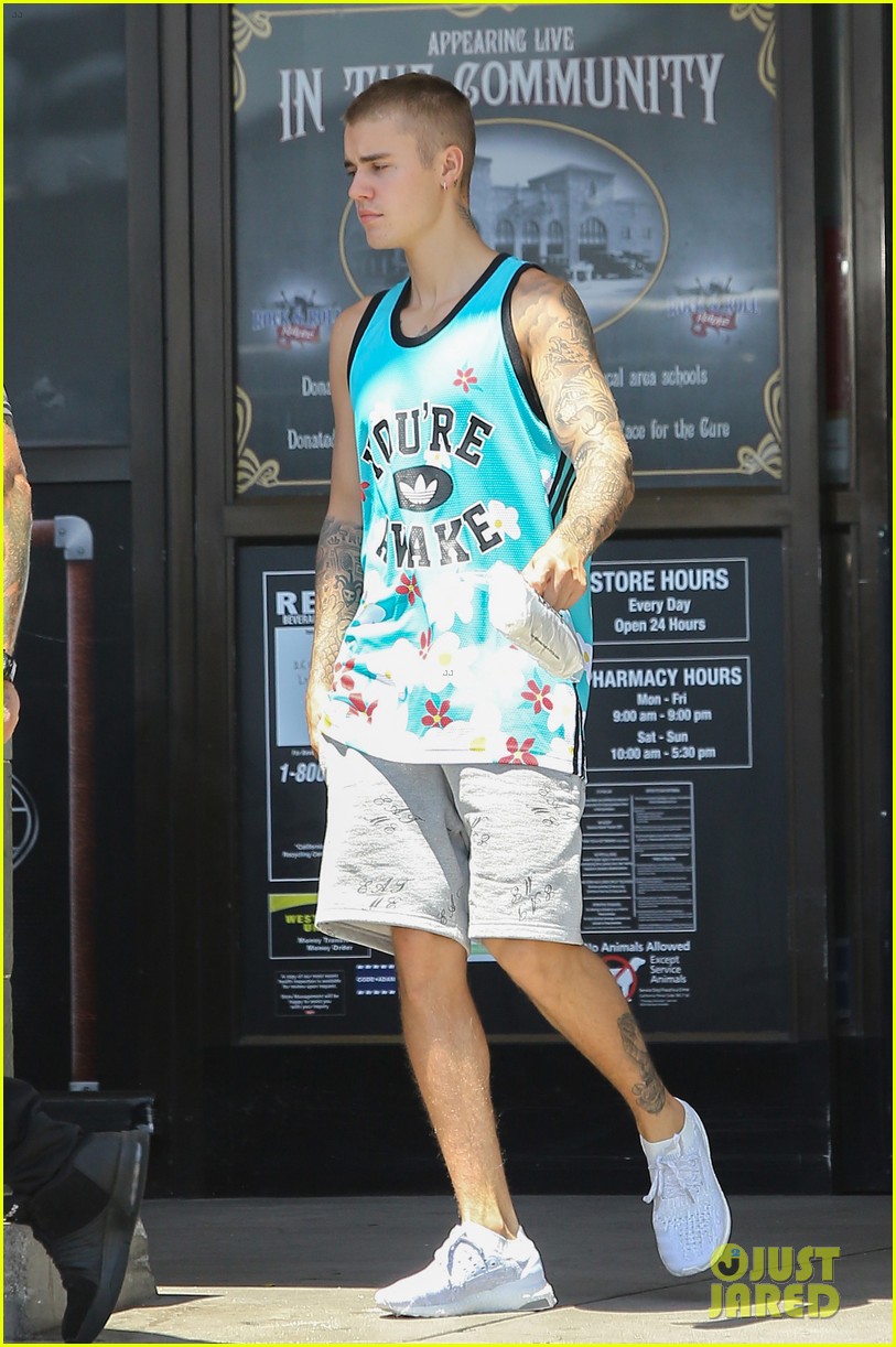 justin bieber lunch ralphs west hollywood 31