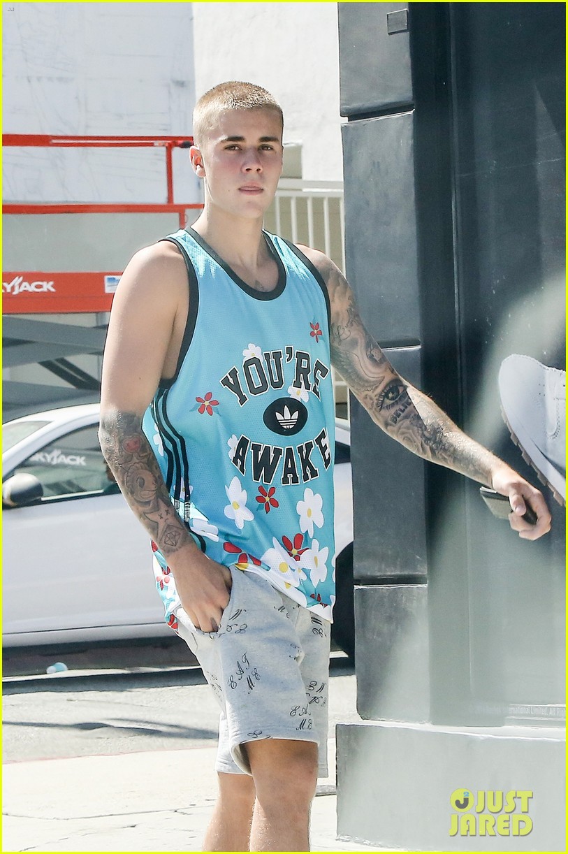 justin bieber lunch ralphs west hollywood 40