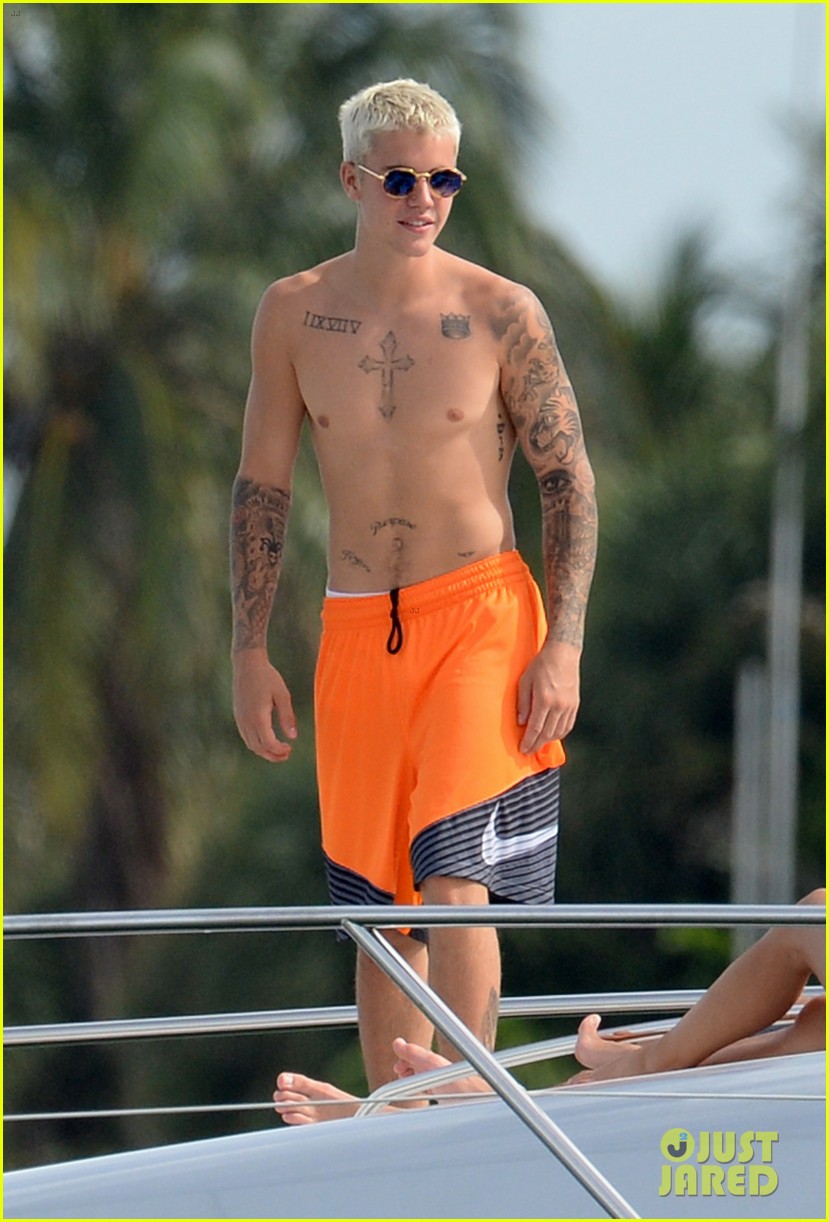 Justin Bieber Goes Wakeboarding in Just His Boxers!: Photo 991496, Ashley  Benson, Justin Bieber, Ryan Good, Shirtless Pictures