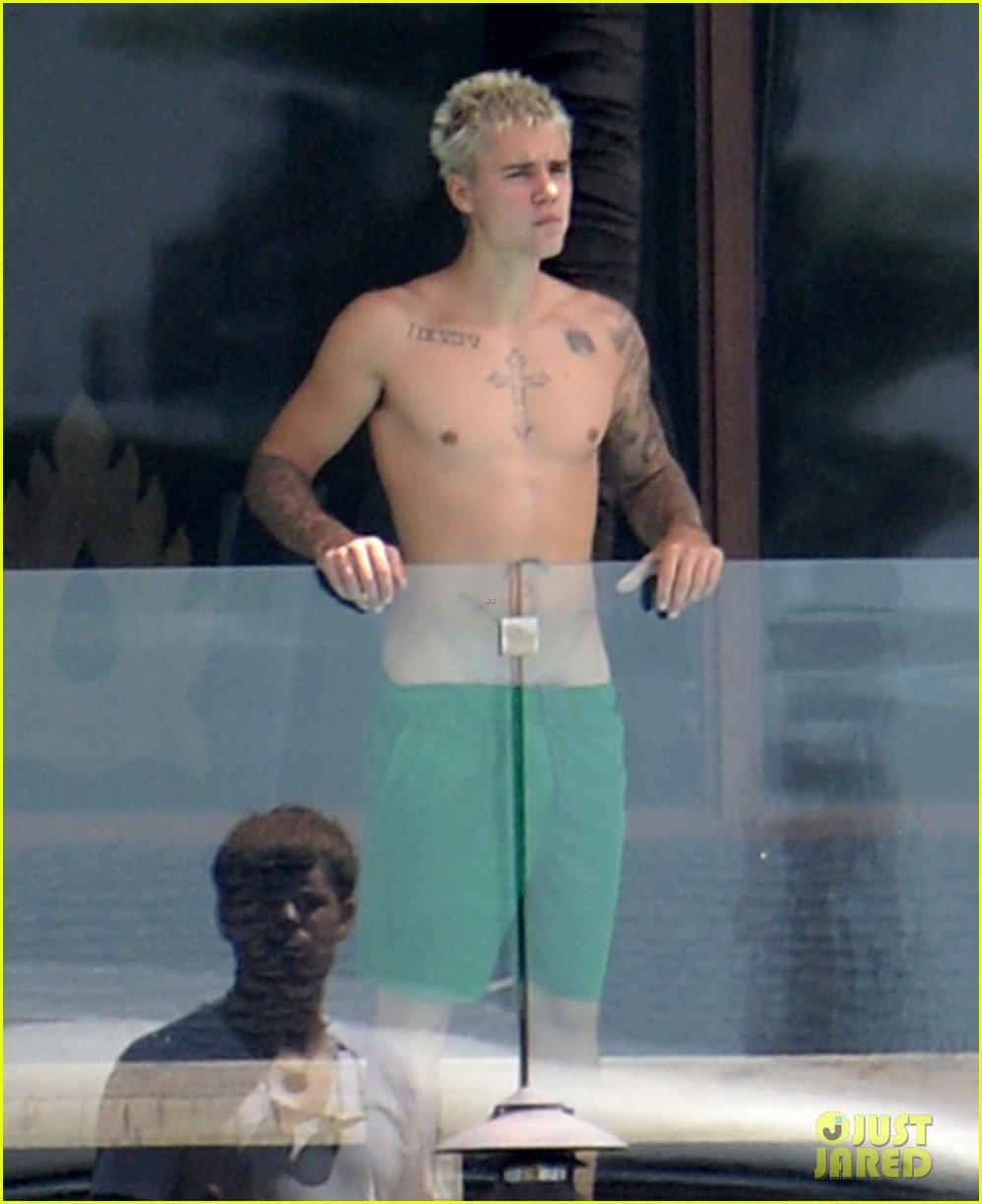 Justin Bieber's White Underwear Turns See Through While Wakeboarding in  Miami!: Photo 3698685, Ashley Benson, Justin Bieber, Ryan Good, Shirtless  Photos