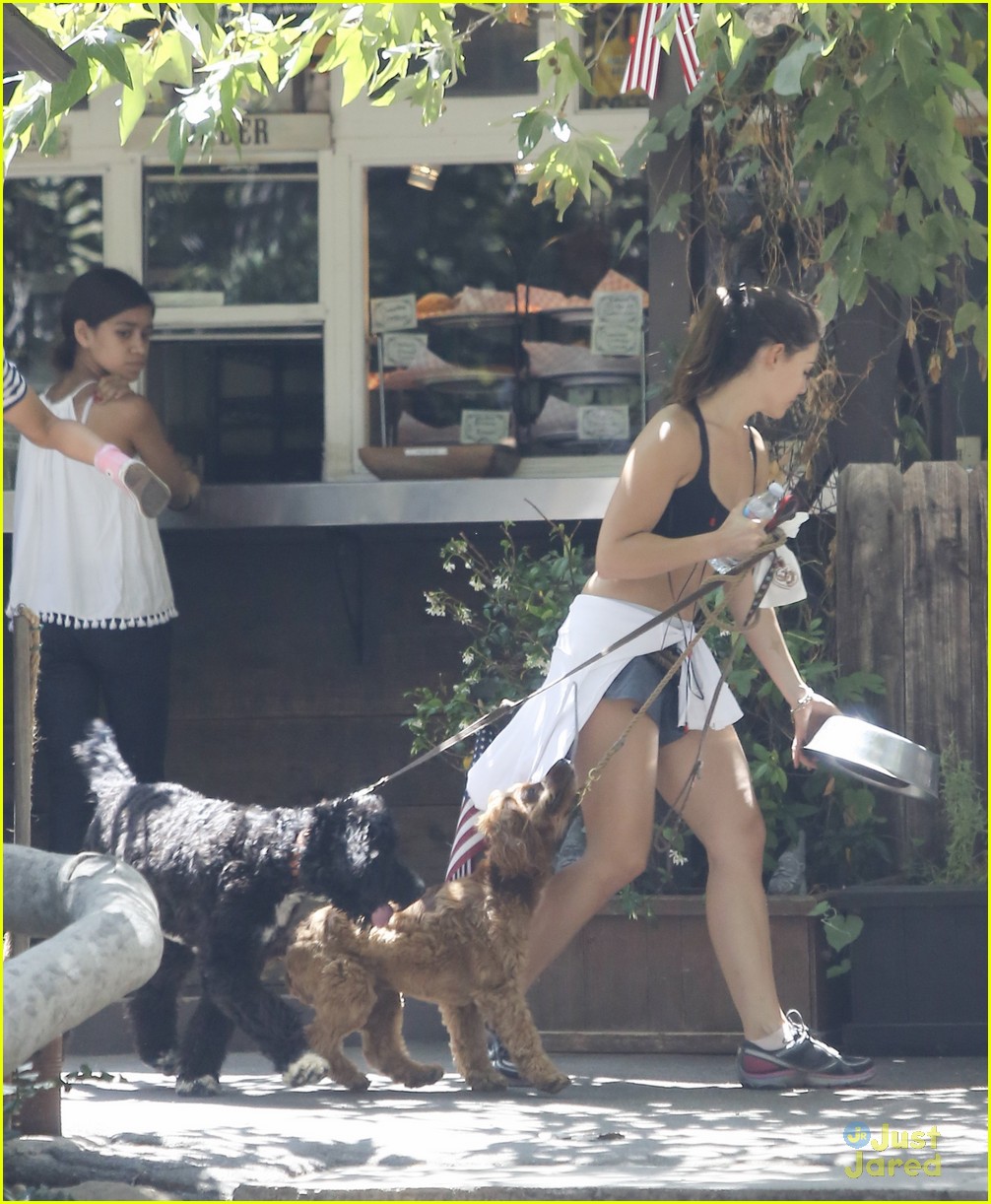 danielle campbell hike with her dogs 31