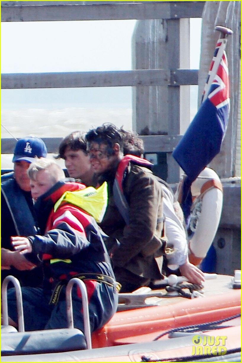 harry styles gets dirty on the set of dunkirk 02