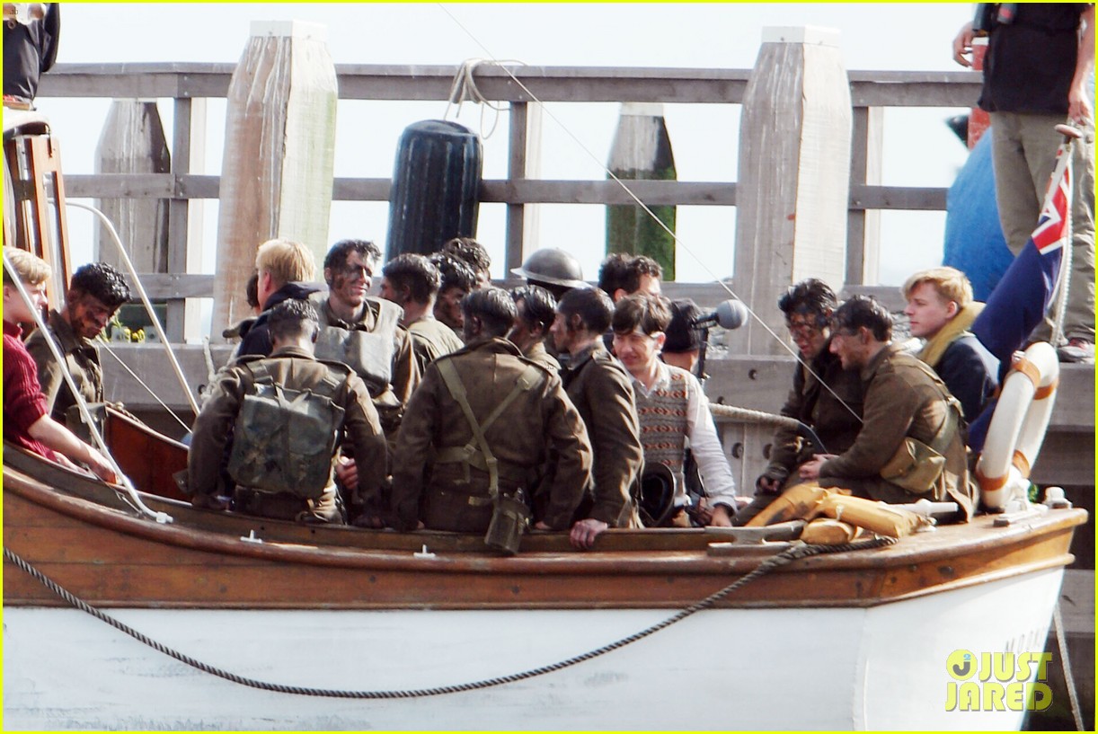 harry styles gets dirty on the set of dunkirk 10
