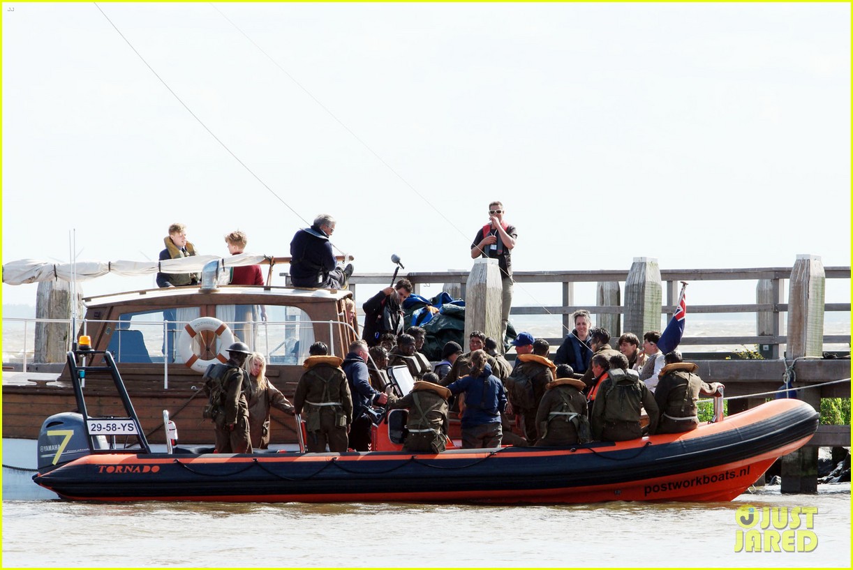 harry styles gets dirty on the set of dunkirk 27