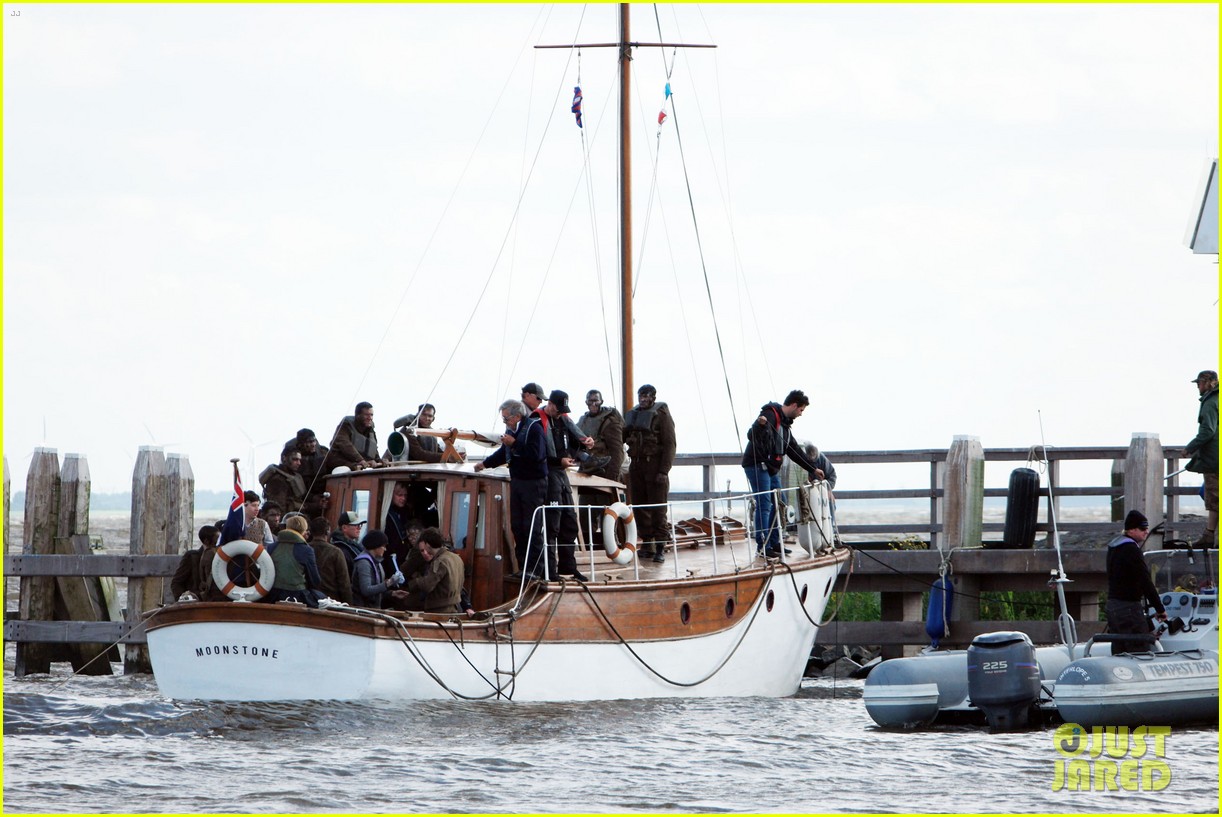 harry styles gets dirty on the set of dunkirk 31