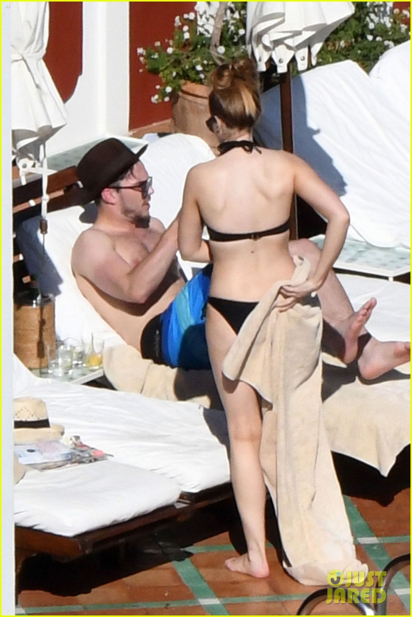 nicholas hoult shirtless by the pool 25