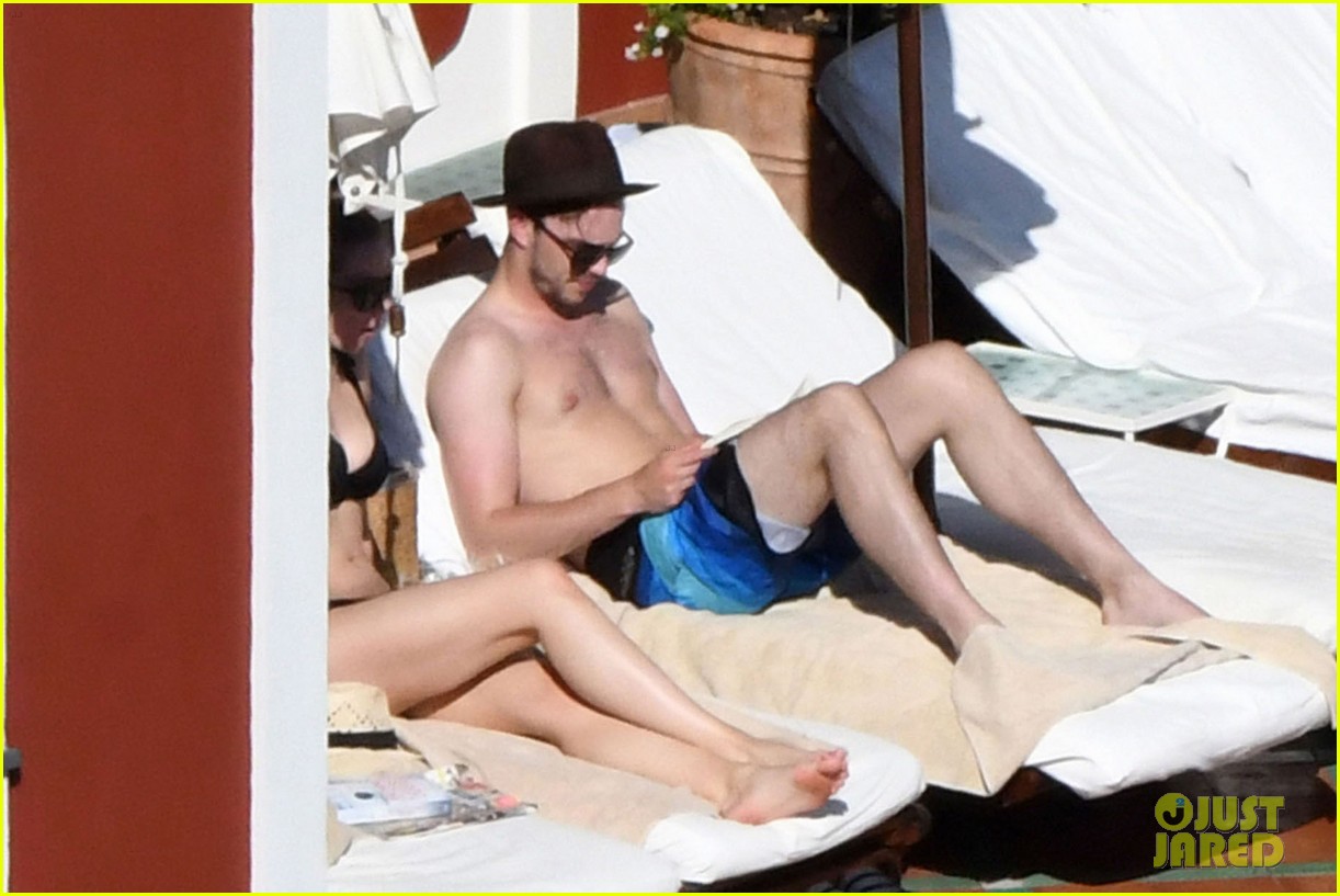 nicholas hoult shirtless by the pool 52