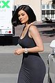 kylie jenner debuts her new short haircut 06