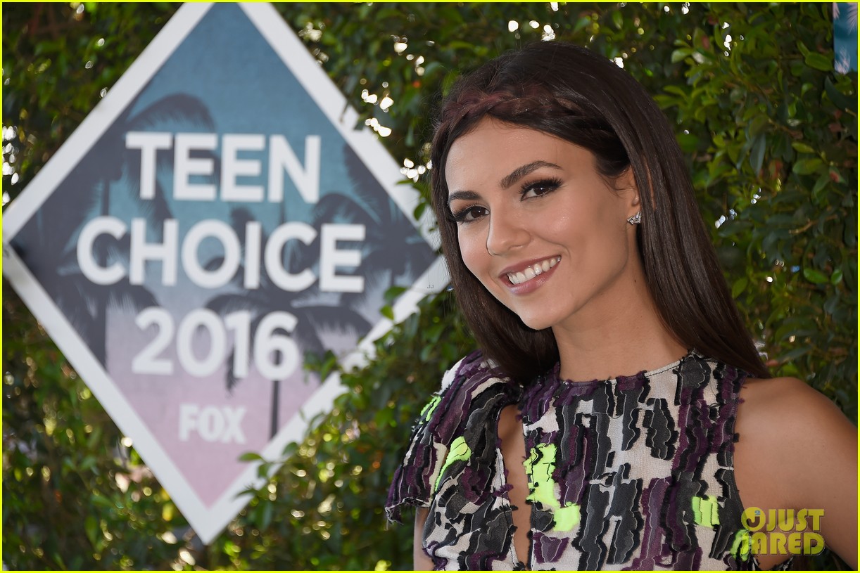 victoria justice teen choice awards 2016 01