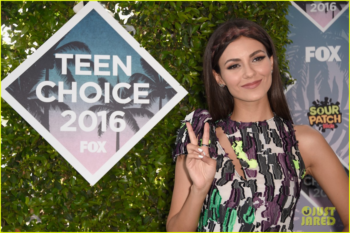 victoria justice teen choice awards 2016 05