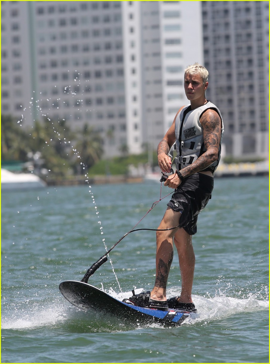 justin bieber hangs on yacht brother jaxon and female friend 33
