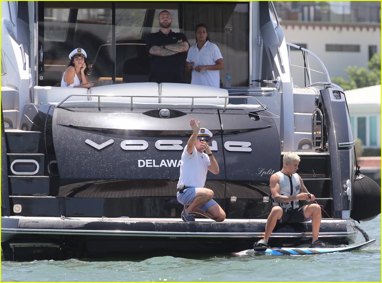 justin bieber hangs on yacht brother jaxon and female friend 42