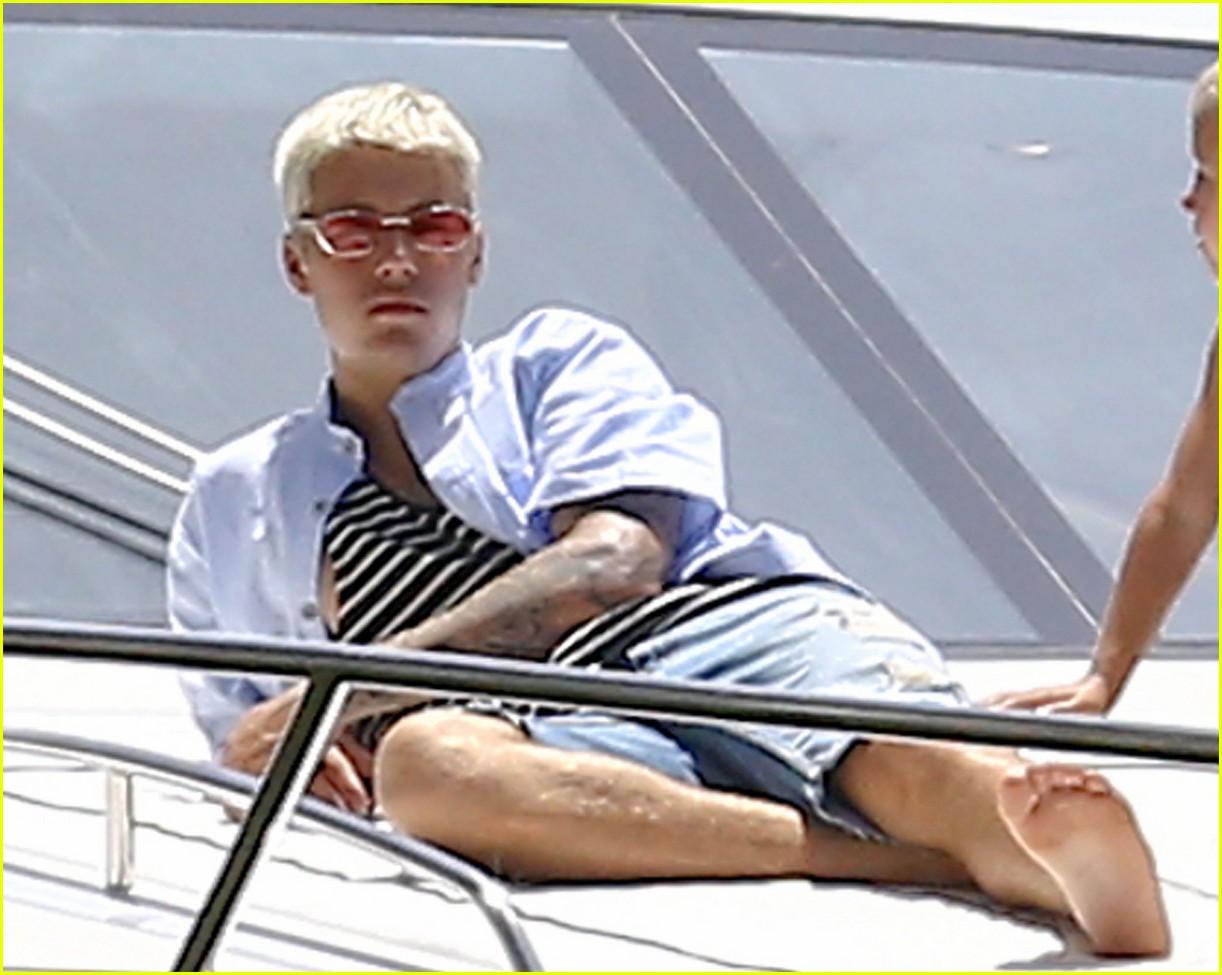 justin bieber hangs on yacht brother jaxon and female friend 45