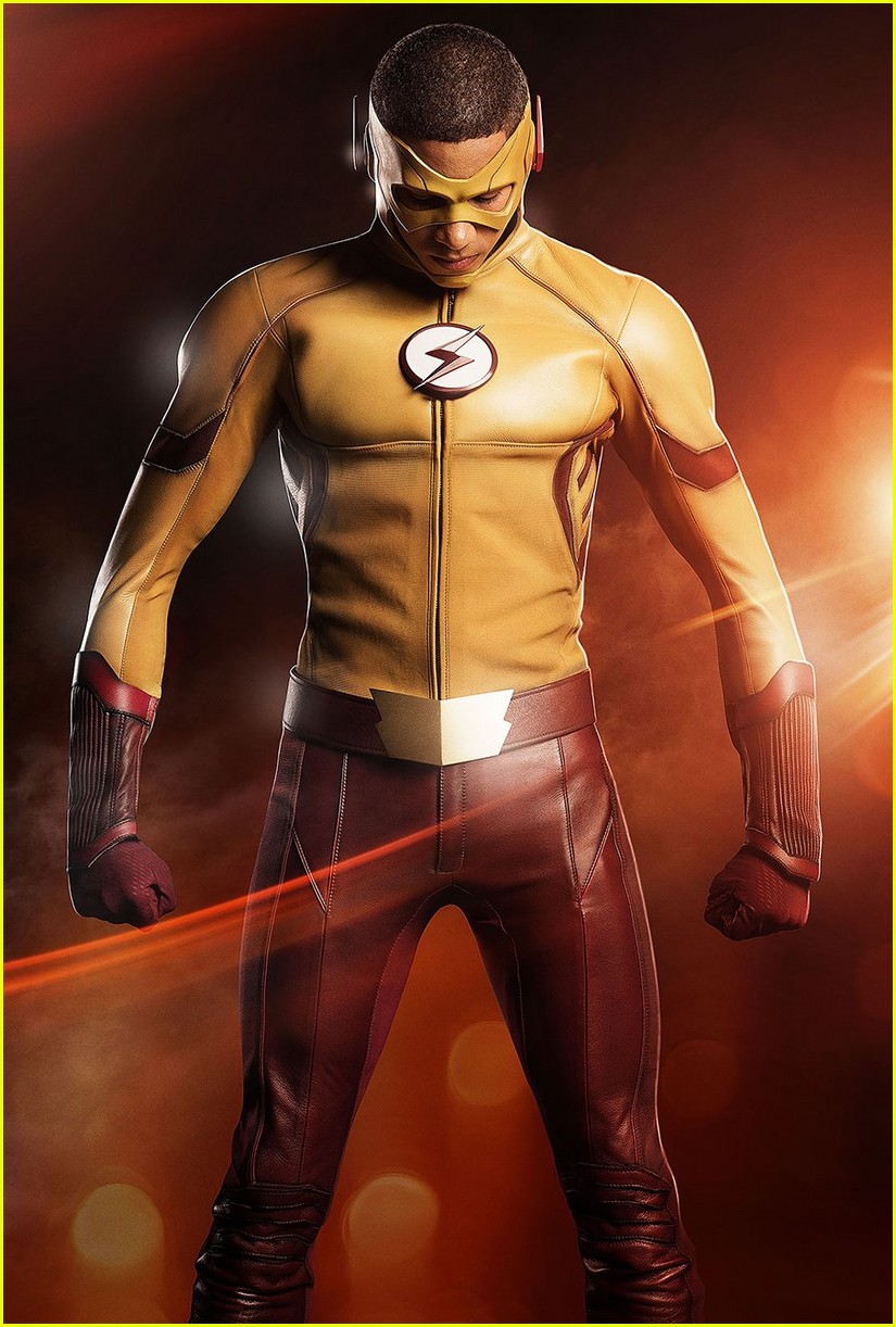the flash reveals first photos of kid flash 01