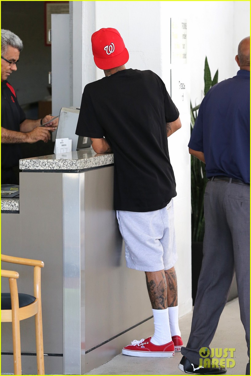 kylie jenner runs errands with tyga after calling him her husband 33