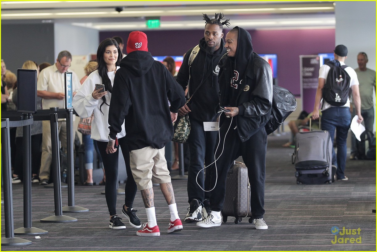 Kylie Jenner Gets A Big Kiss From Tyga At The Airport Photo 994520 Photo Gallery Just