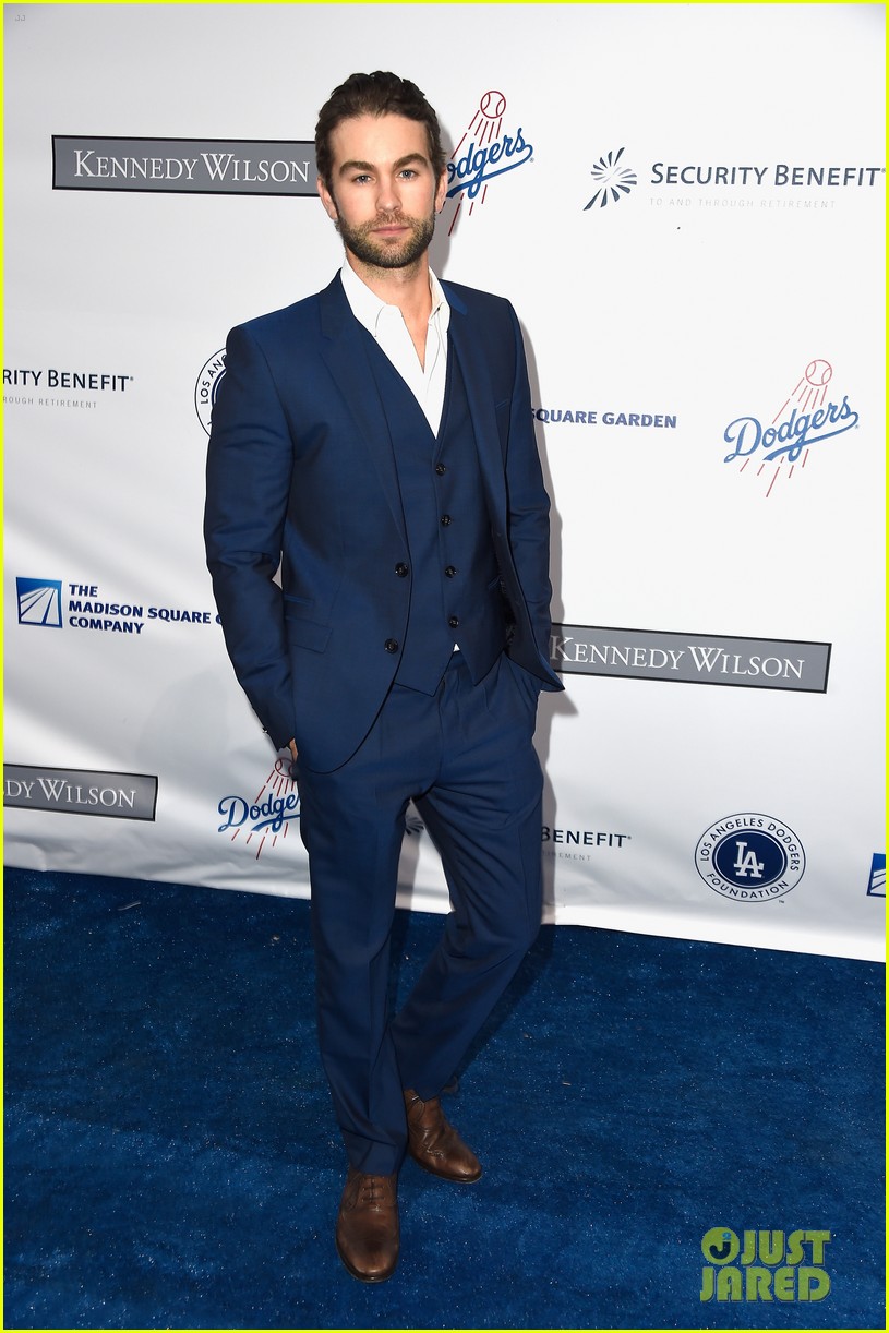 lea michele taylor lautner chace crawford dodgers fdn gala 04