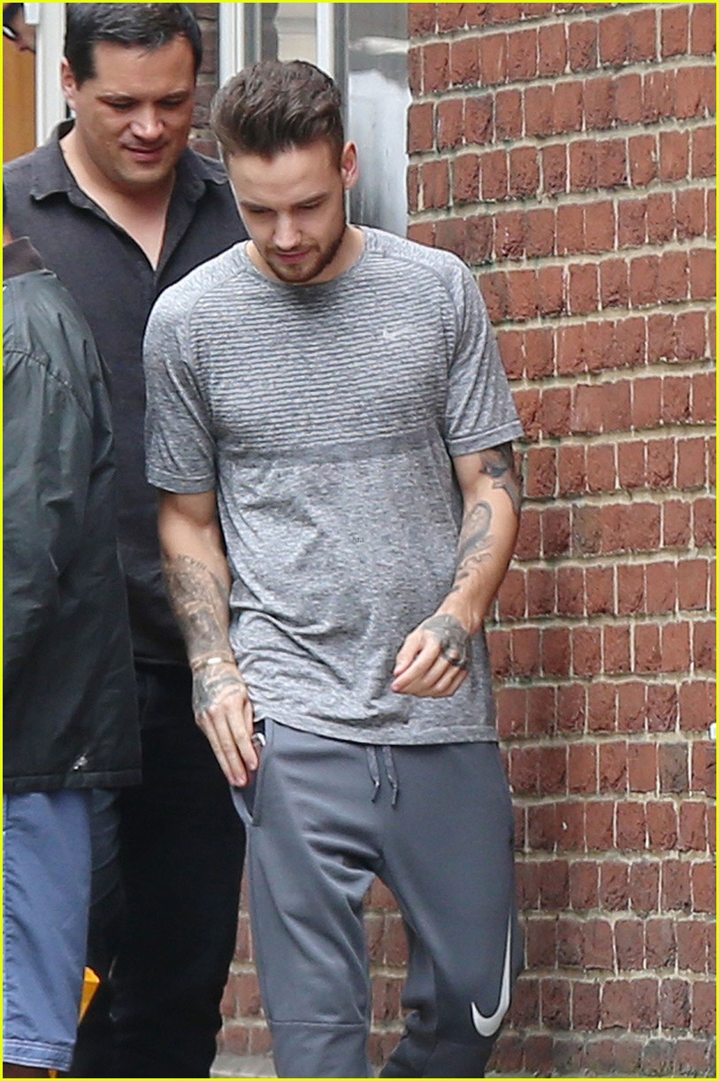 liam payne heads to studio after announcing record deal 04