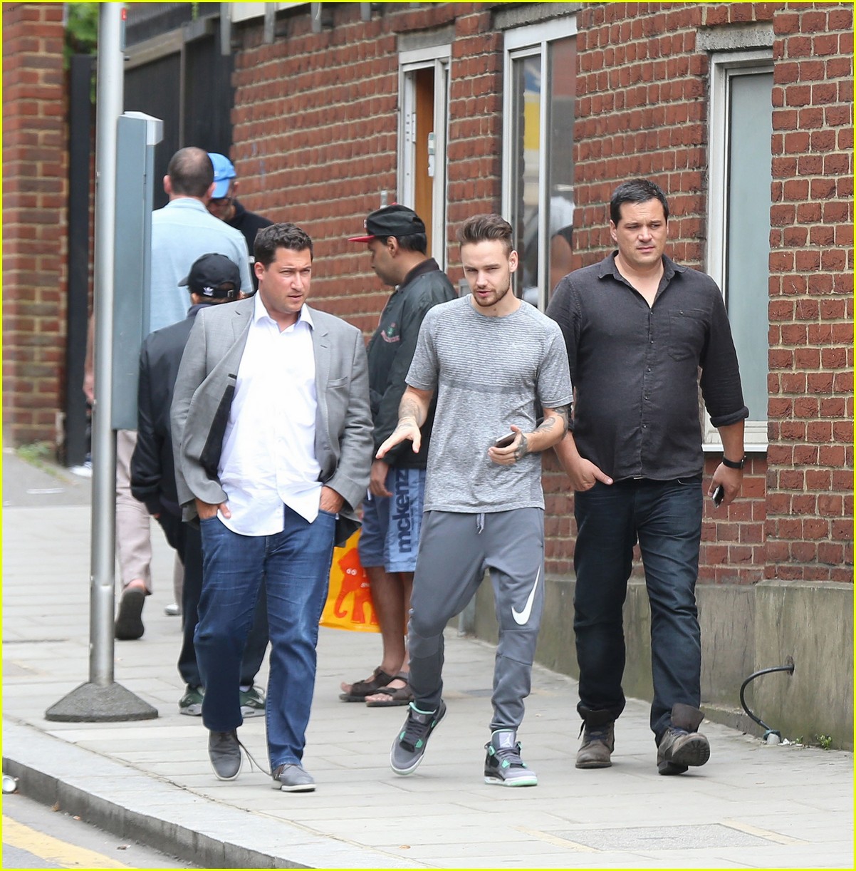 liam payne heads to studio after announcing record deal 13