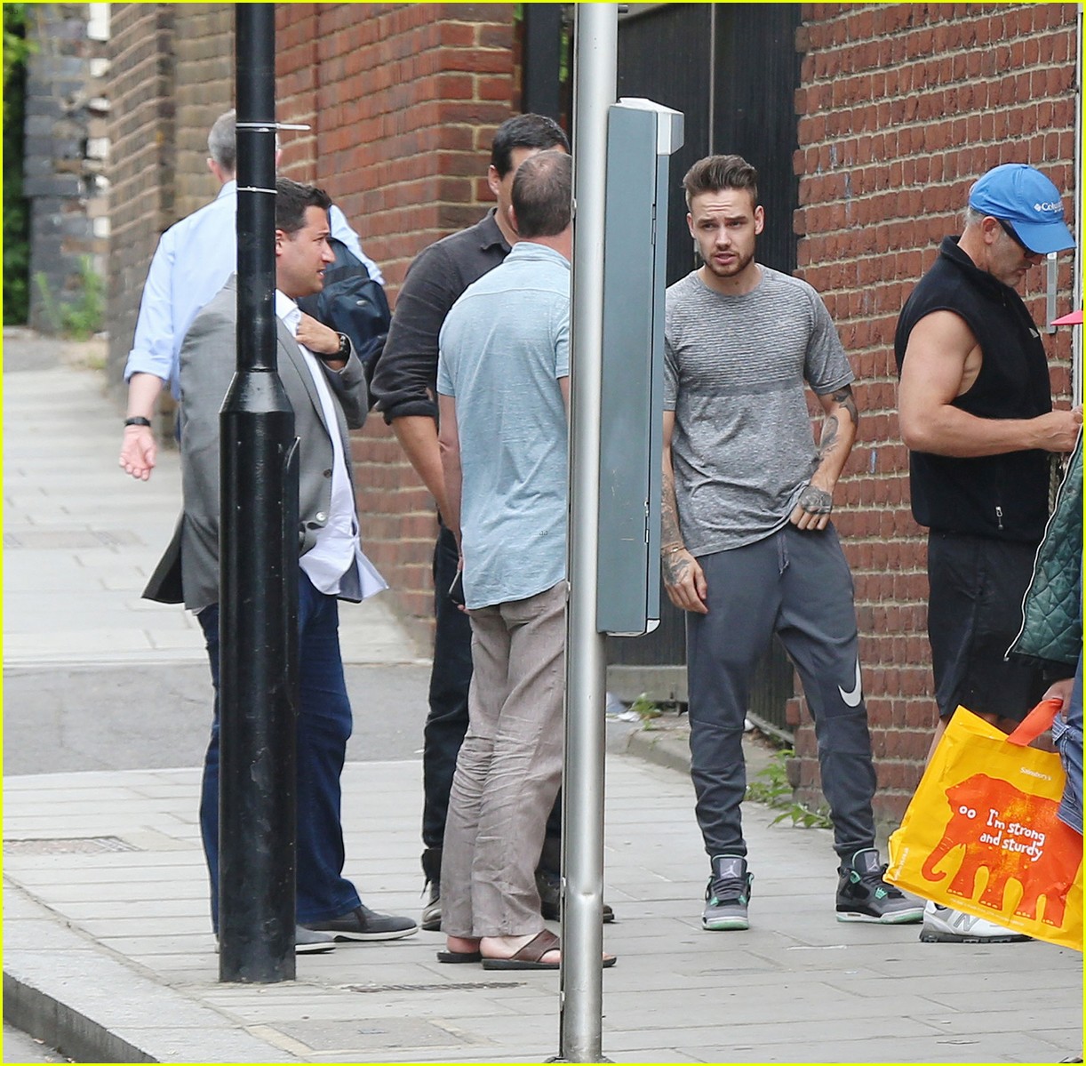 liam payne heads to studio after announcing record deal 22