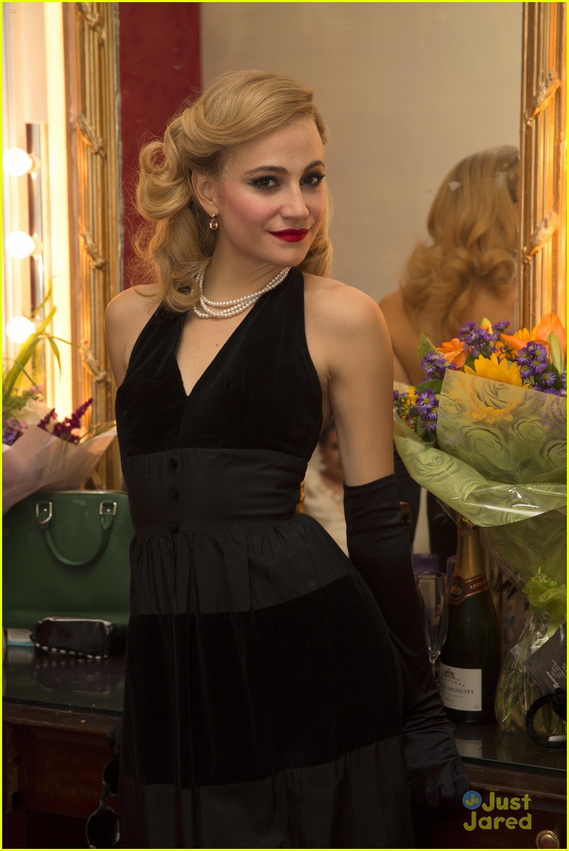 pixie lott holly looks press night tiffanys out next day 02