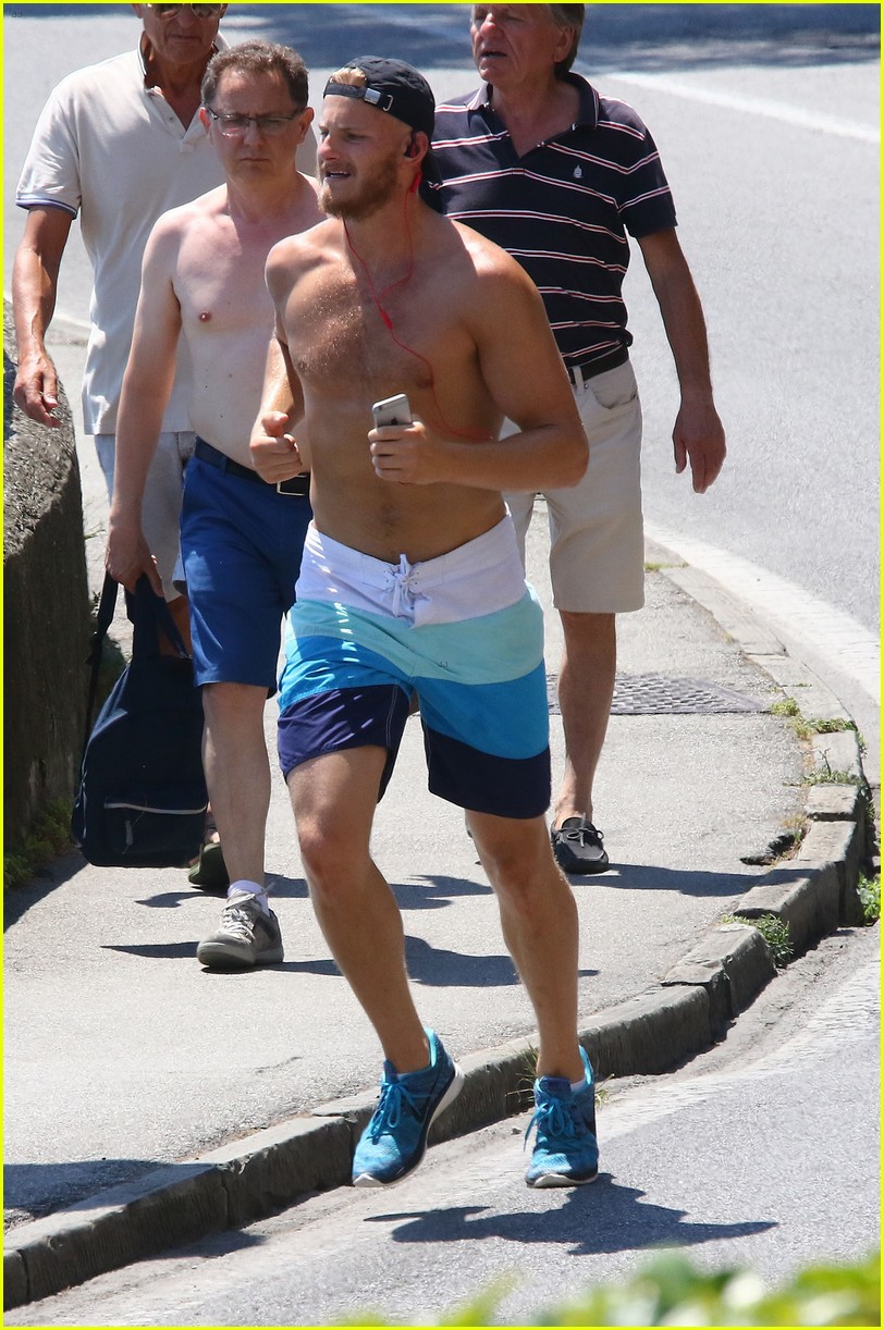 alexander ludwig goes shirtless while working out in italy 23