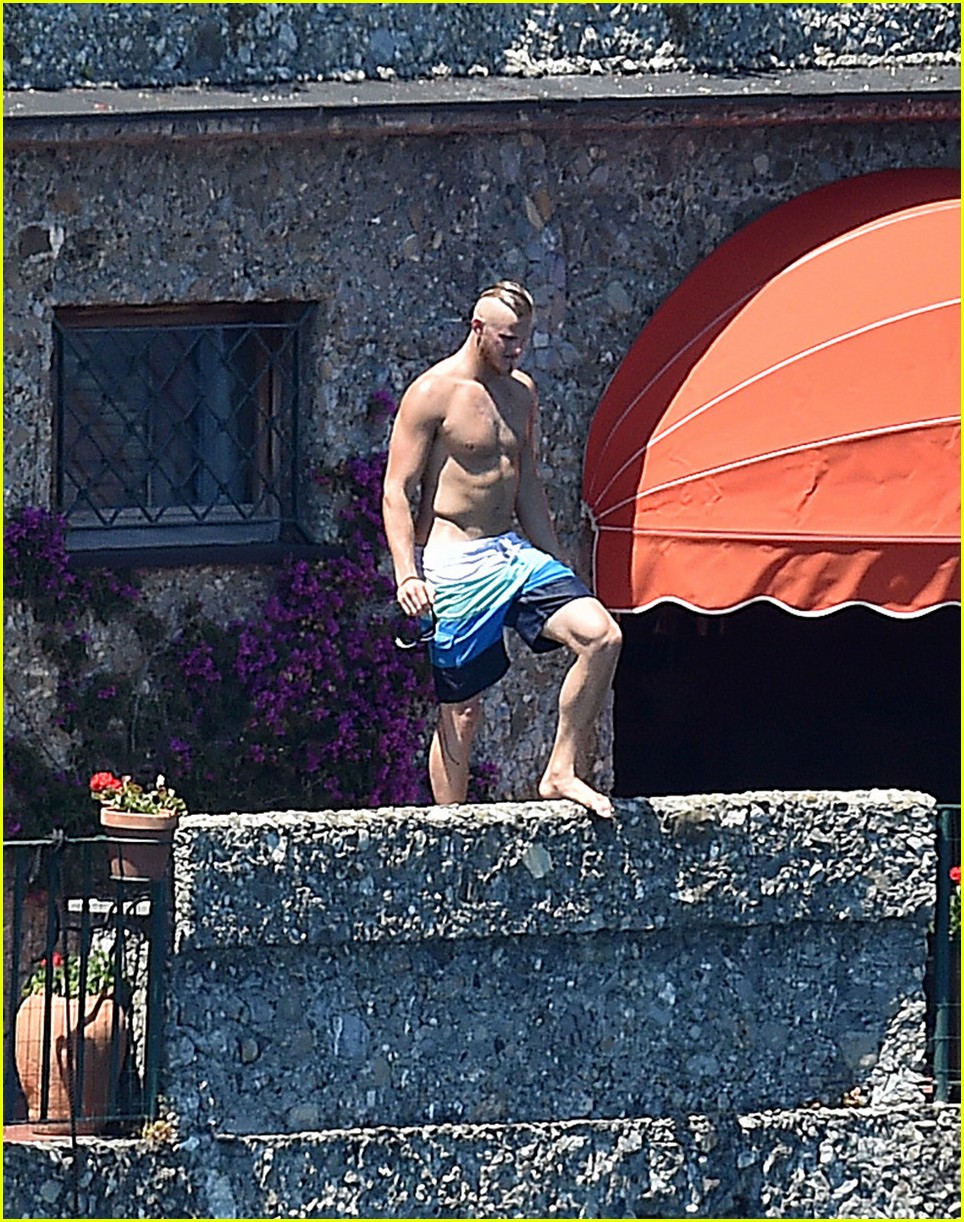 alexander ludwig goes shirtless while working out in italy 41