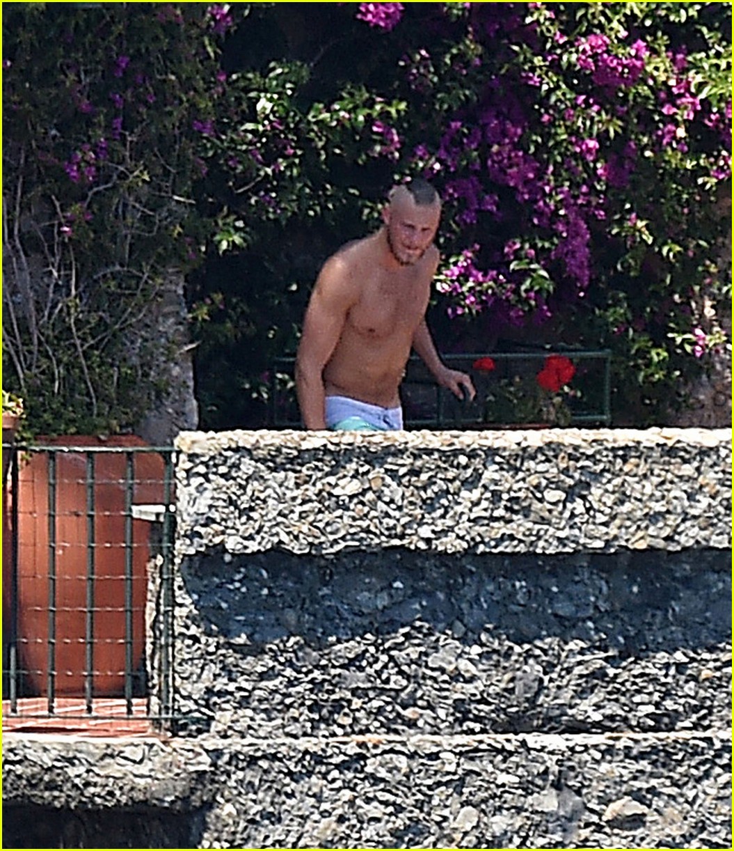 alexander ludwig goes shirtless while working out in italy 42