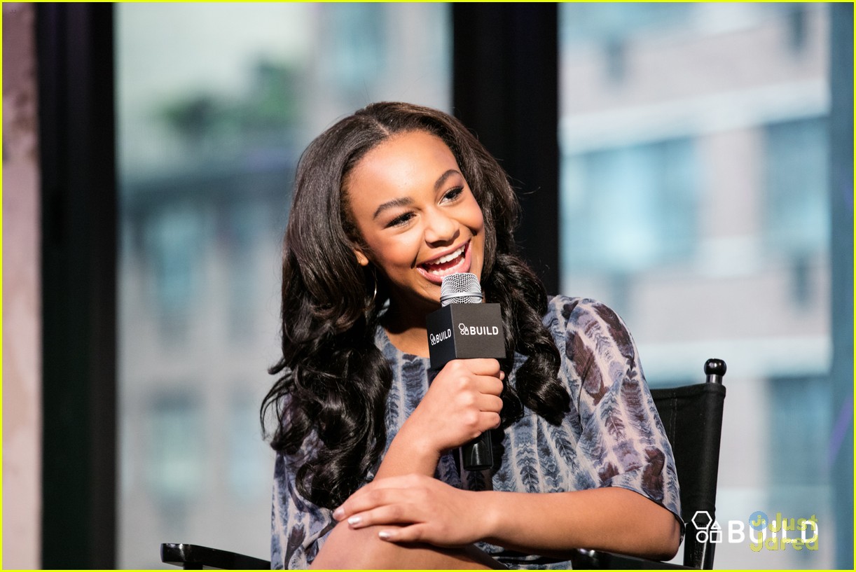 nia sioux aol build truth about dancing 14