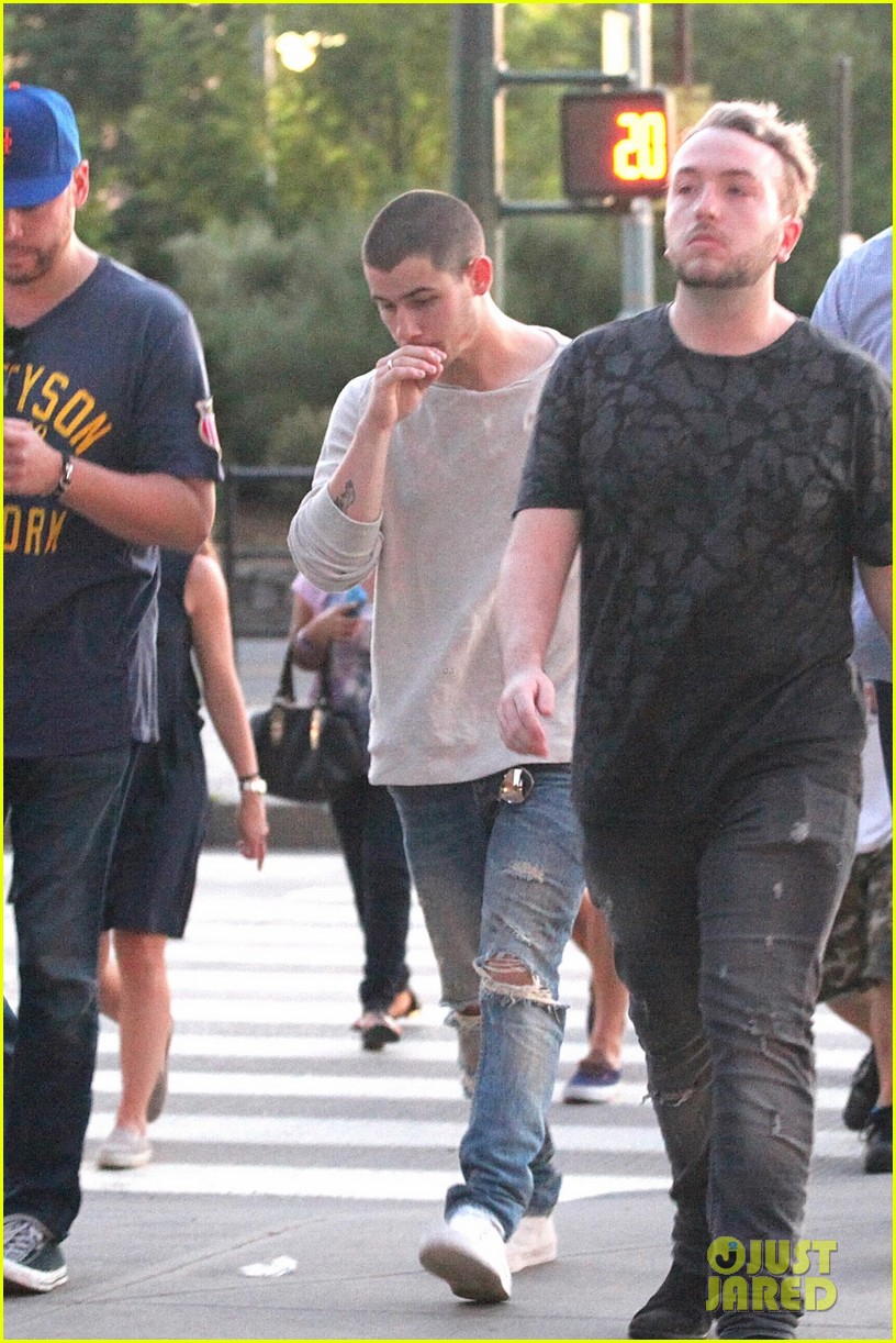 nick jonas fave uncle ice cream nyc hotel exit 03