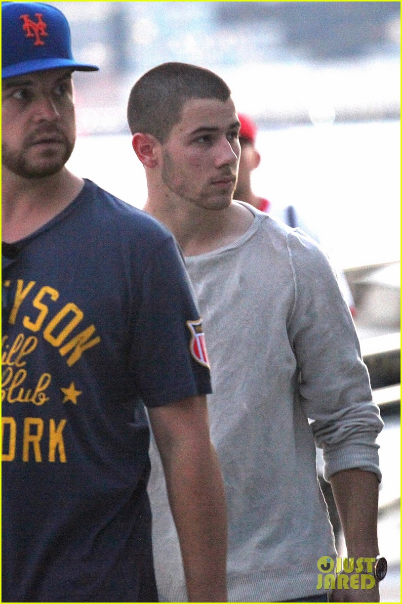 nick jonas fave uncle ice cream nyc hotel exit 10