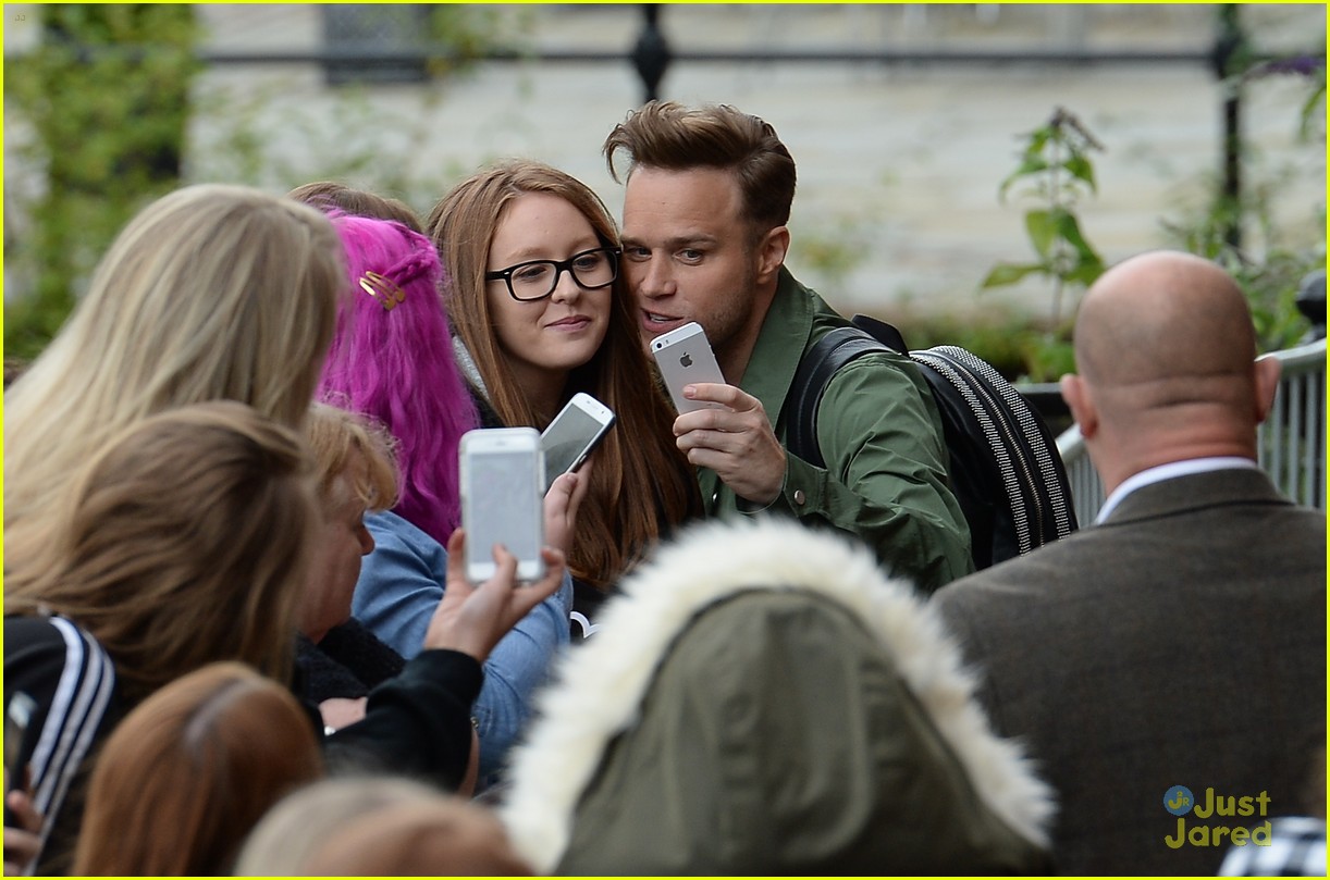 olly murs kissing fans radio tour stop 08