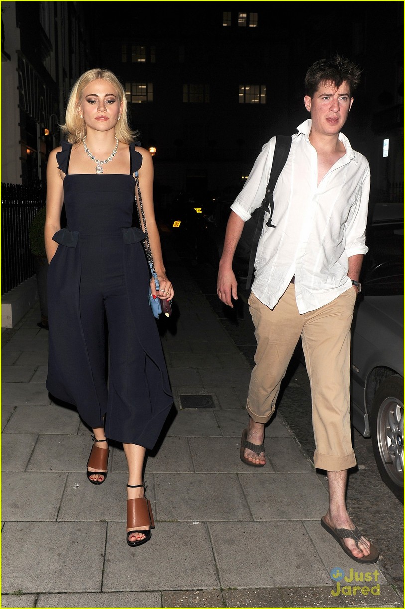 pixie lott leaves theater navy blue outfit 13